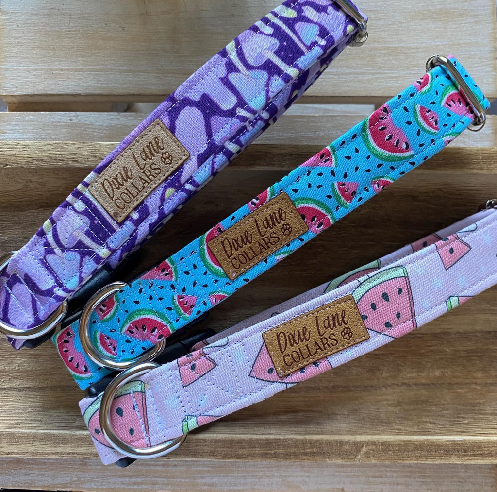 Purple Retro Mushrooms Dog Collar