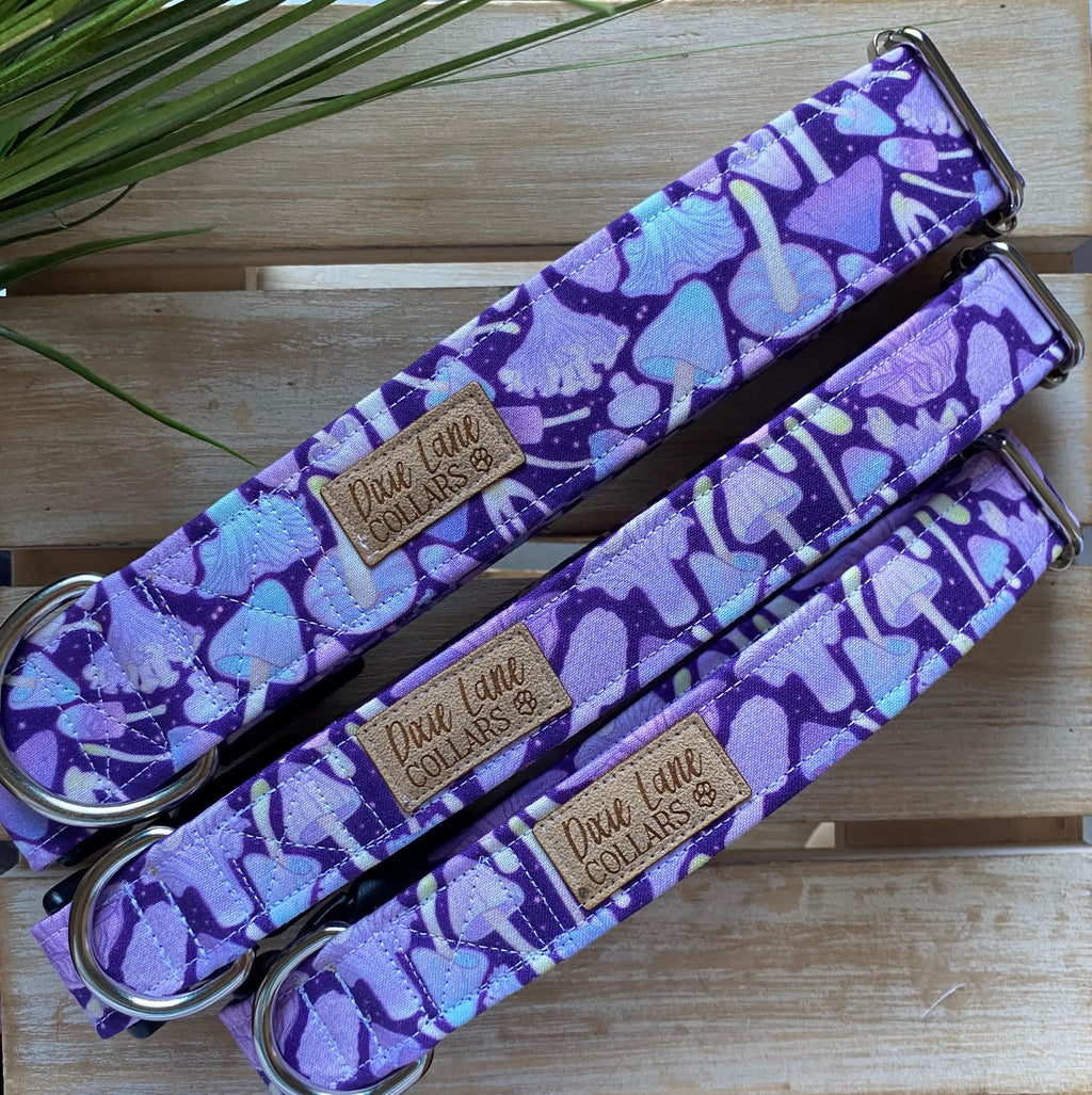 Purple Retro Mushrooms Dog Collar