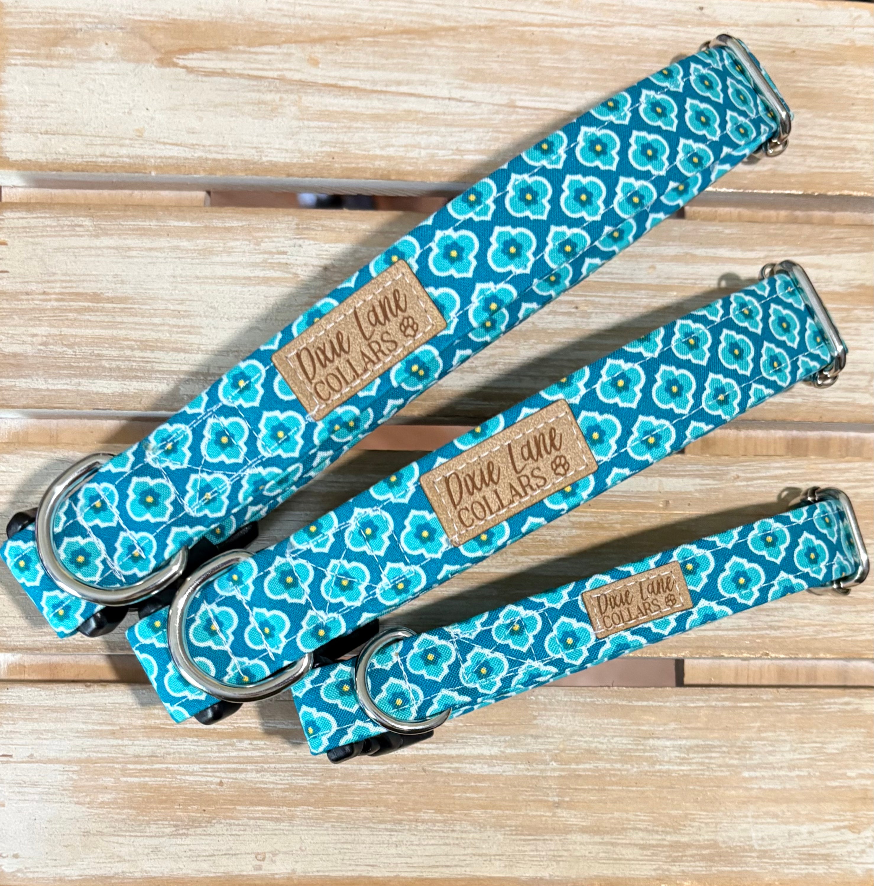 Teal Medallion Floral Print Dog Collar