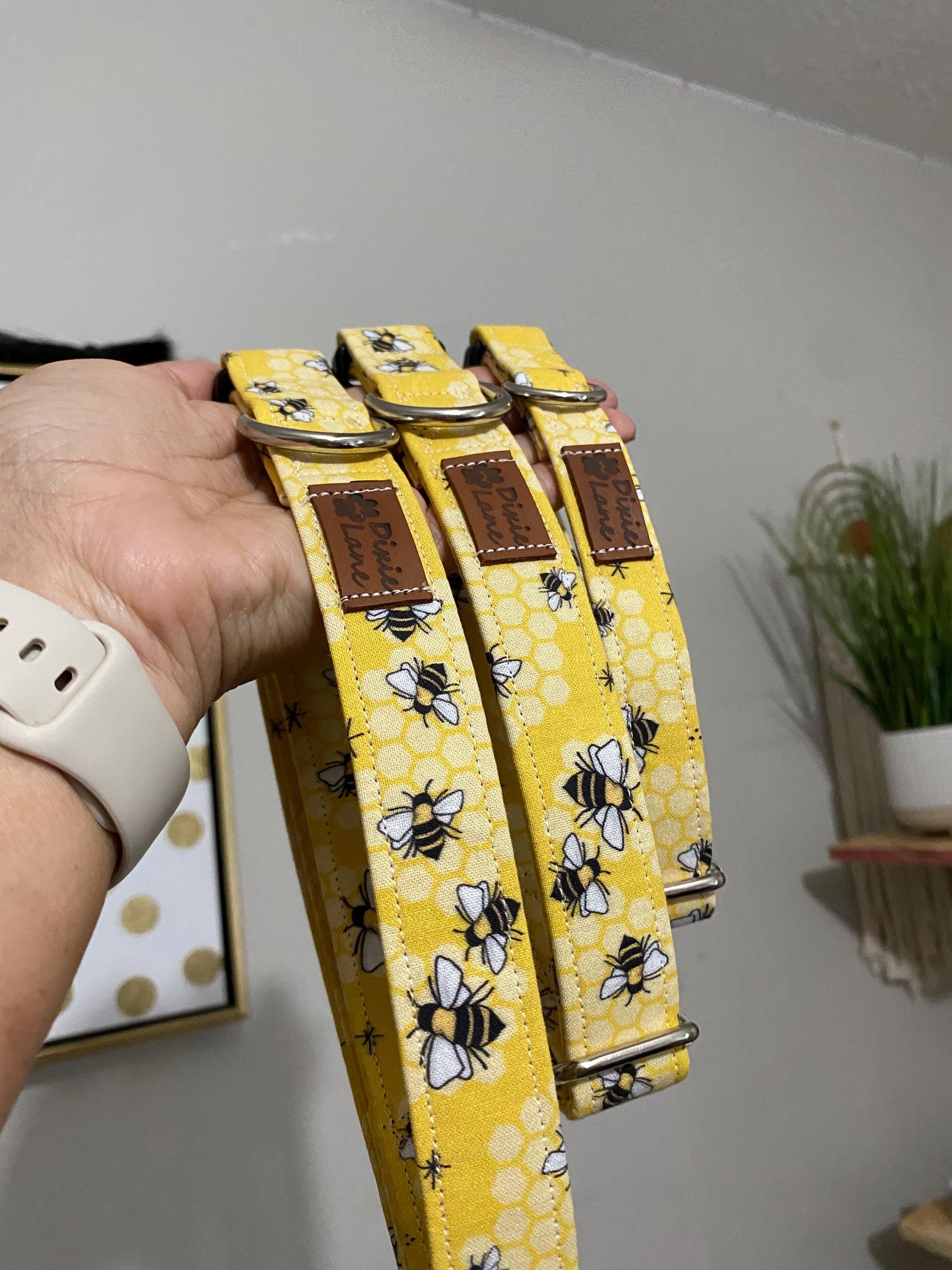 Yellow Honey Bees Dog Collar