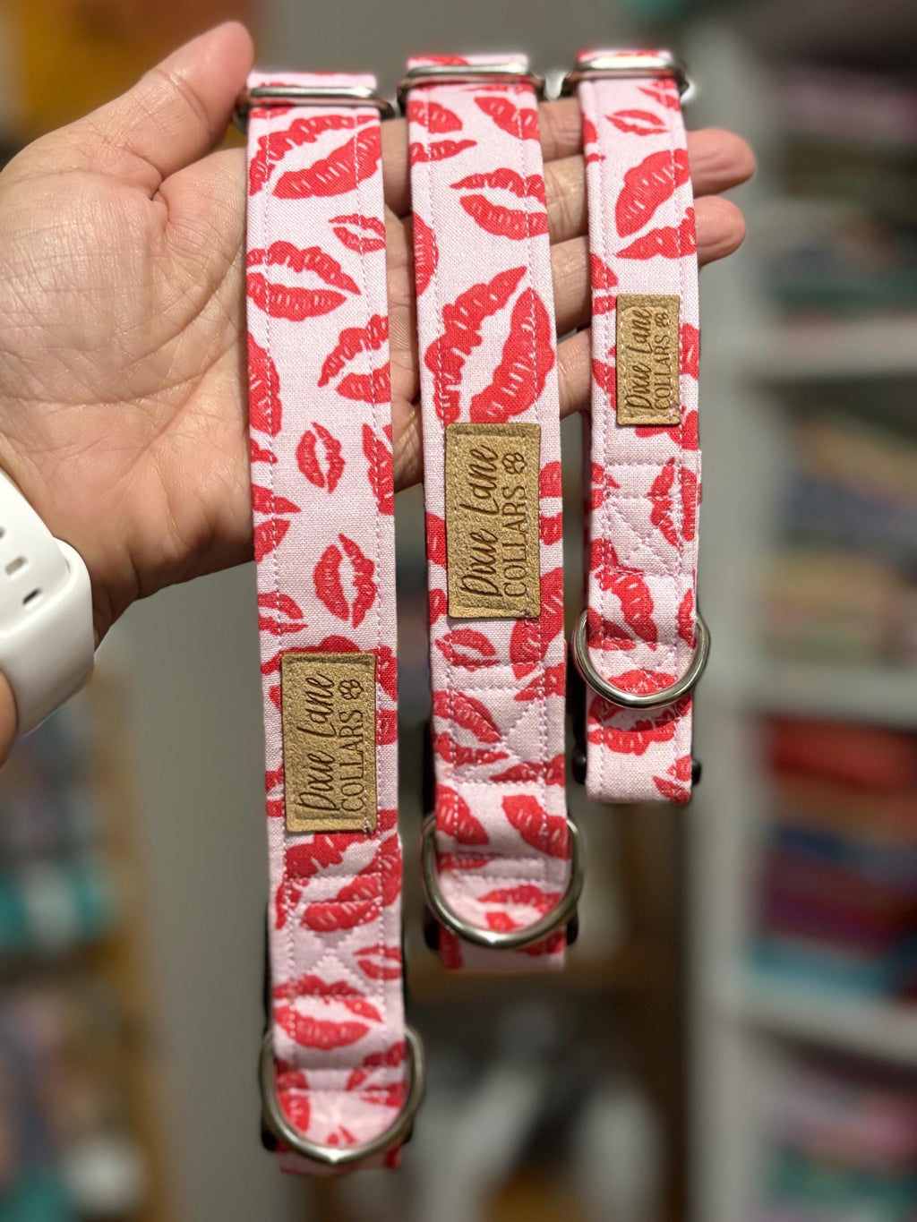 Lipstick Kisses Dog Collar